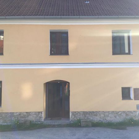 Bed and Breakfast U Zivlu Brlohy Exterior foto